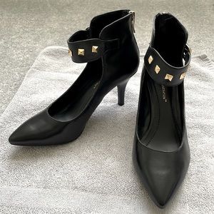 BCBGeneration Heels Size 7